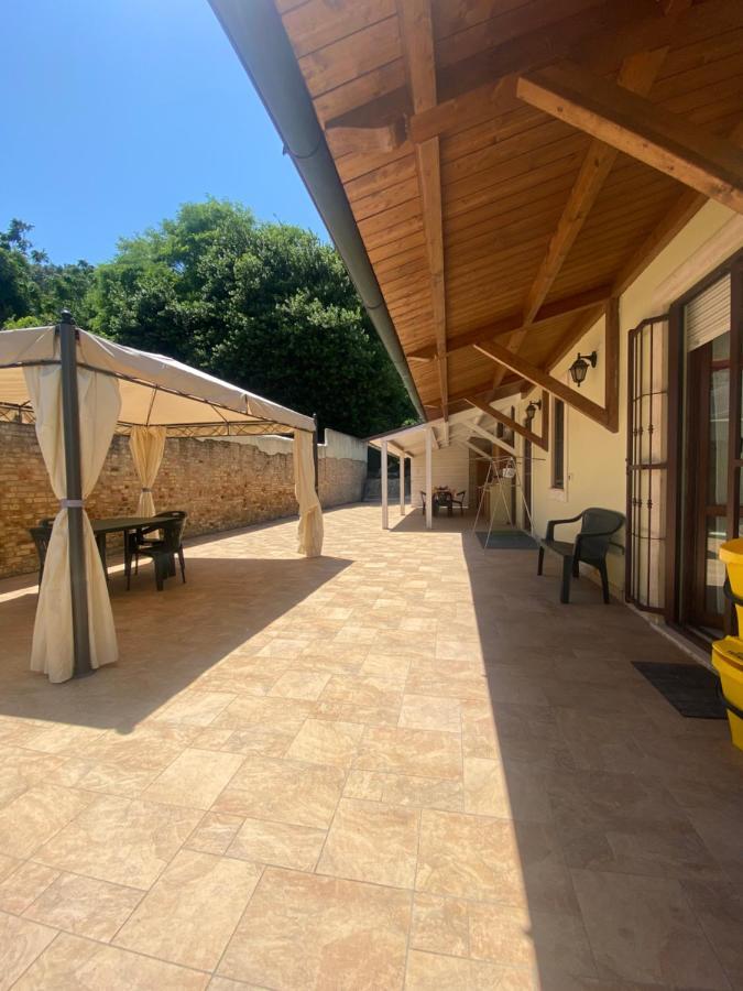 Caserma Guelfa - Casa Vacanza Chiarina San Benedetto del Tronto Luaran gambar