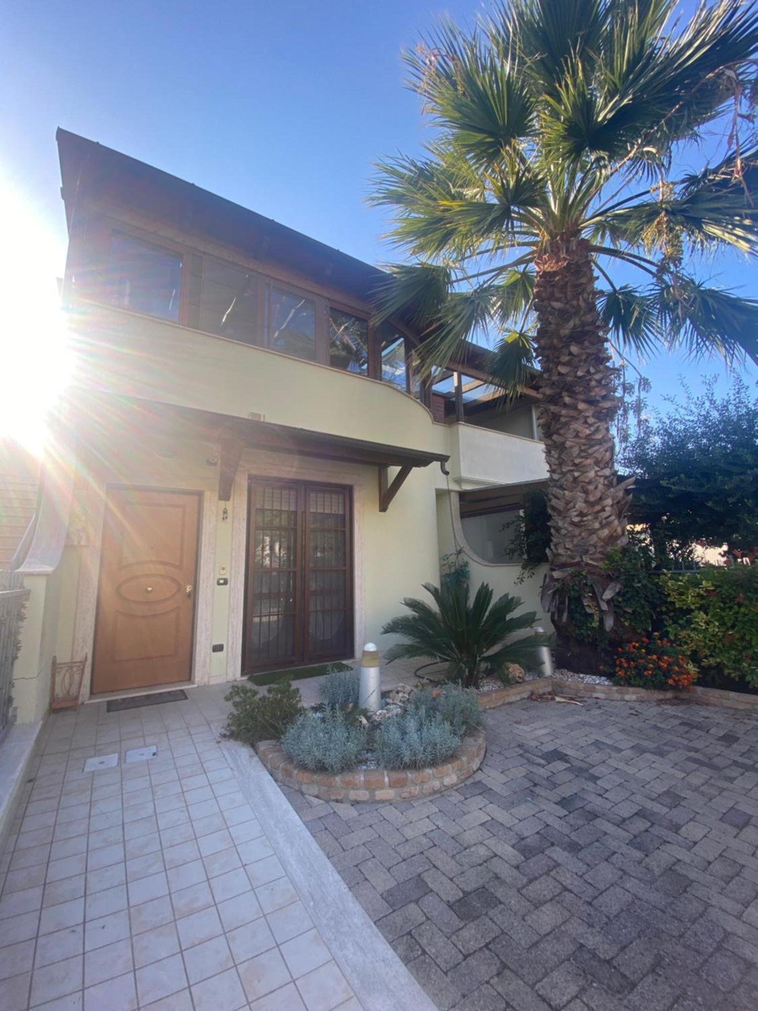 Caserma Guelfa - Casa Vacanza Chiarina San Benedetto del Tronto Luaran gambar