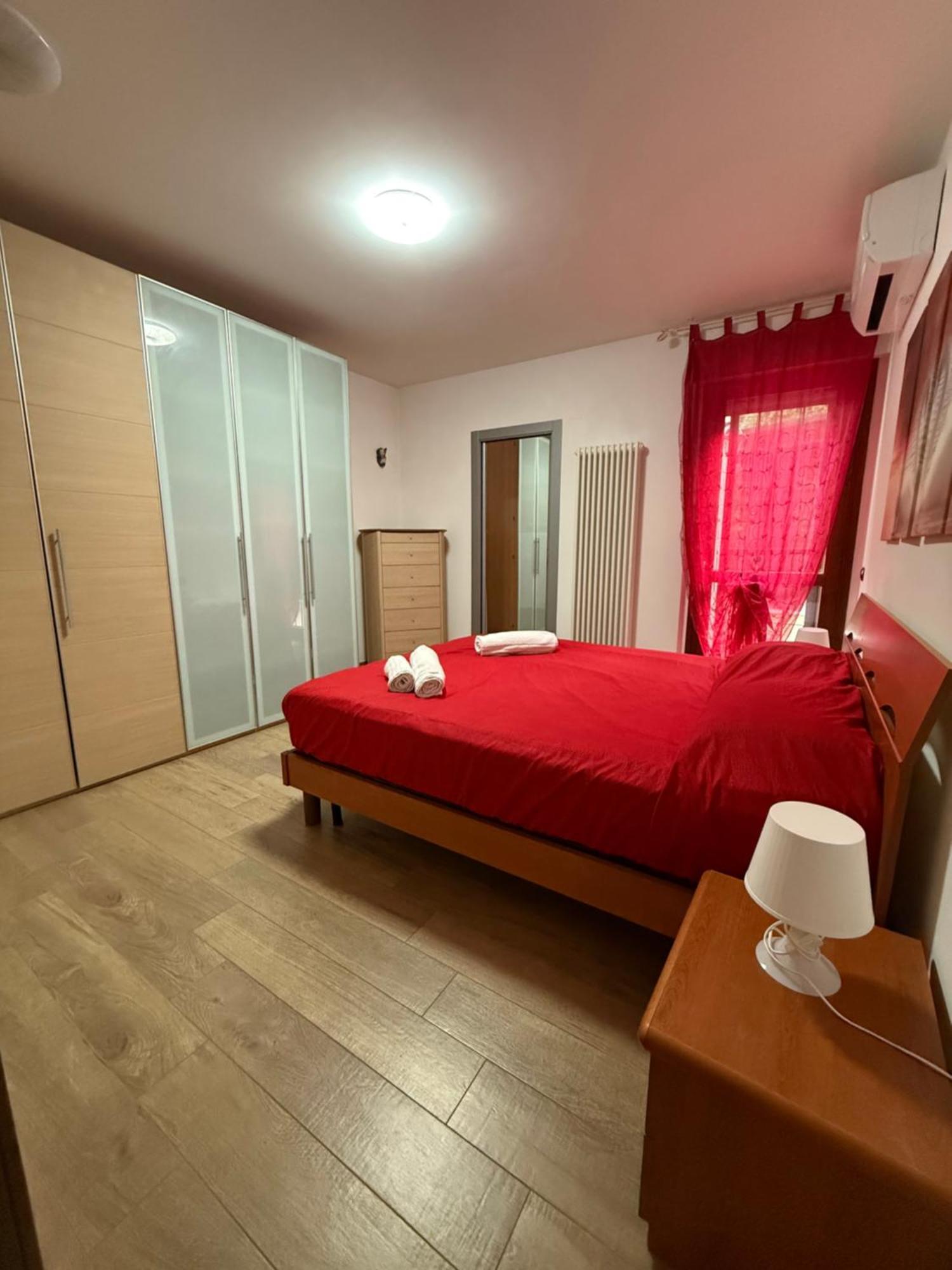 Caserma Guelfa - Casa Vacanza Chiarina San Benedetto del Tronto Luaran gambar
